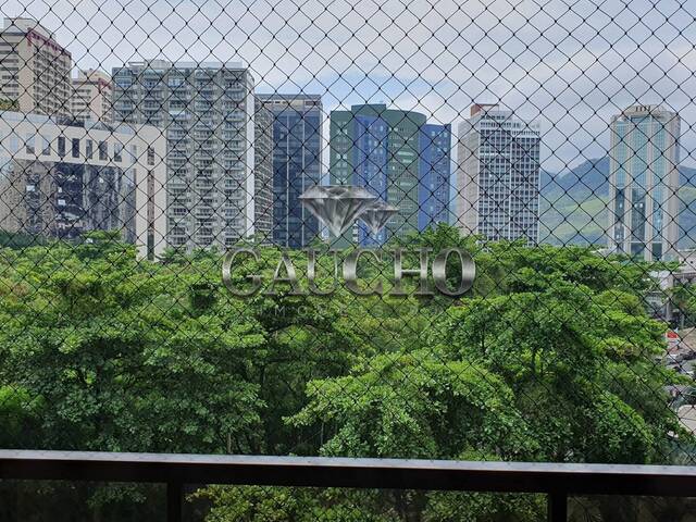 #210 - Apartamento para Venda em Rio de Janeiro - RJ