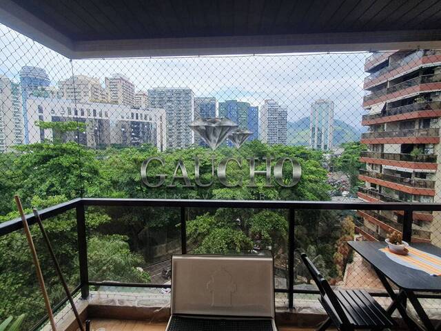 #210 - Apartamento para Venda em Rio de Janeiro - RJ