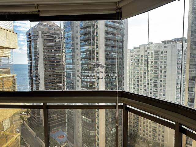 #584 - Apartamento para Venda em Rio de Janeiro - RJ