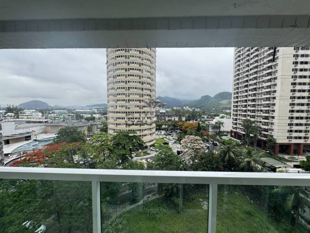 #621 - Apartamento para Venda em Rio de Janeiro - RJ