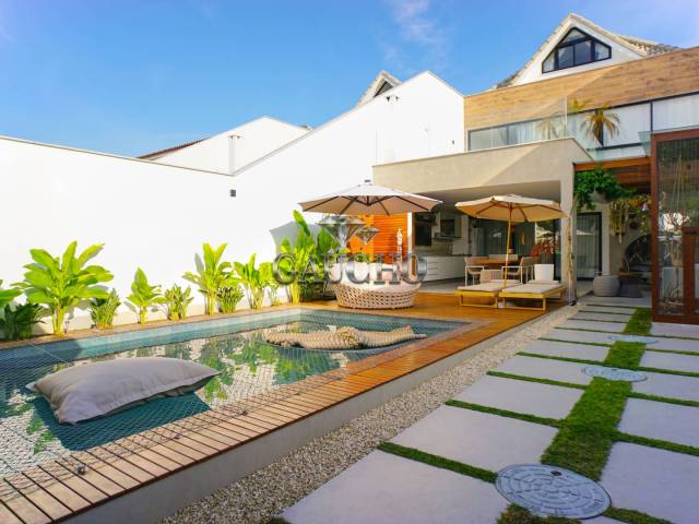 #638 - Casa para Venda em Rio de Janeiro - RJ