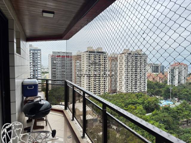 #643 - Apartamento para Venda em Rio de Janeiro - RJ