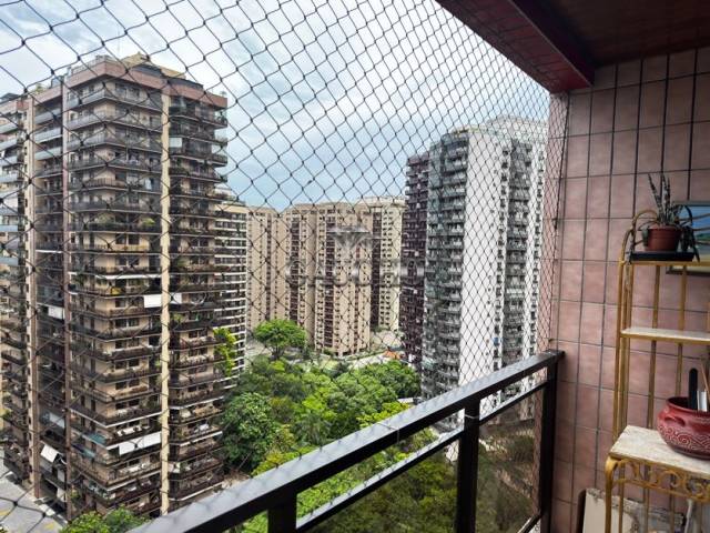 #643 - Apartamento para Venda em Rio de Janeiro - RJ