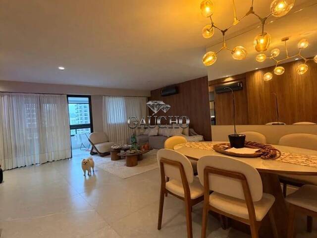 #646 - Apartamento para Venda em Rio de Janeiro - RJ