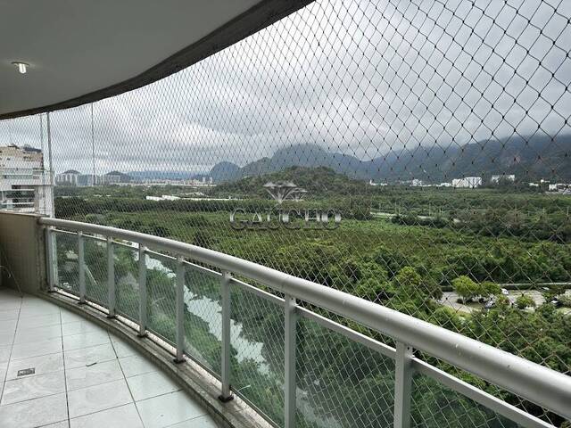 #640 - Apartamento para Venda em Rio de Janeiro - RJ