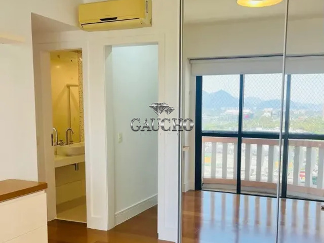 #651 - Apartamento para Venda em Rio de Janeiro - RJ