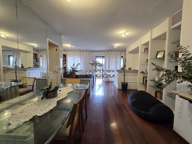 #662 - Apartamento para Venda em Rio de Janeiro - RJ