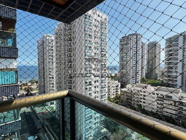 #694 - Apartamento para Venda em Rio de Janeiro - RJ
