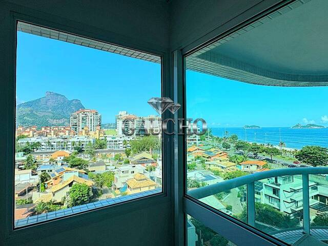 #707 - Apartamento para Venda em Rio de Janeiro - RJ
