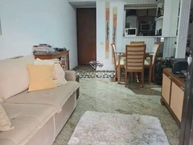 #712 - Apartamento para Venda em Rio de Janeiro - RJ