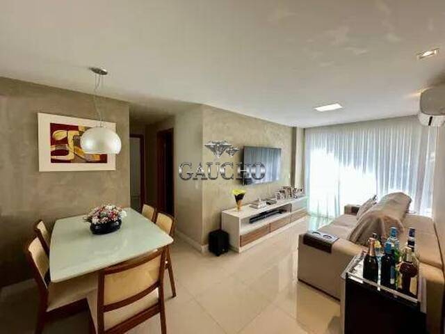 #715 - Apartamento para Venda em Rio de Janeiro - RJ