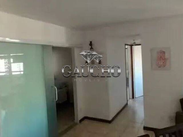 #720 - Apartamento para Venda em Rio de Janeiro - RJ