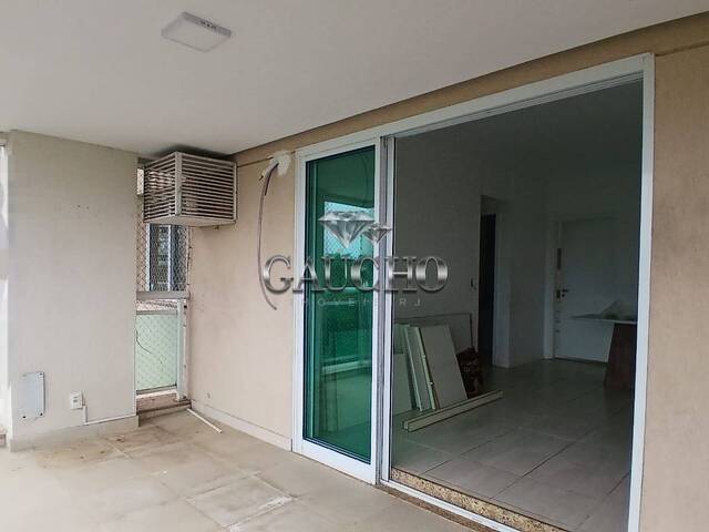 #733 - Apartamento para Venda em Rio de Janeiro - RJ