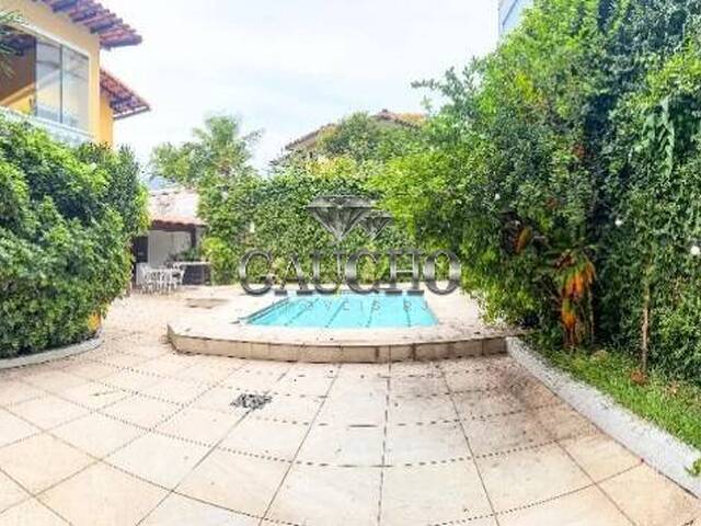 #739 - Casa para Venda em Rio de Janeiro - RJ