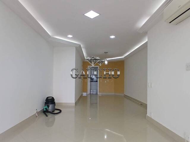 #741 - Apartamento para Venda em Rio de Janeiro - RJ