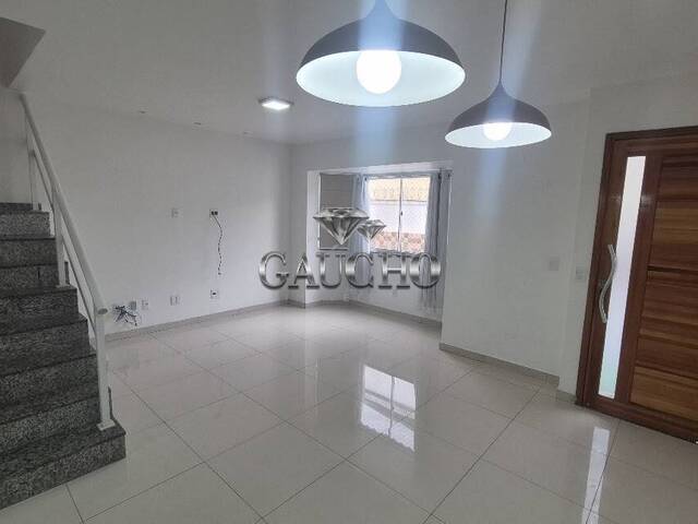 #744 - Casa para Locação em Rio de Janeiro - RJ