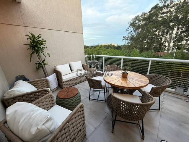 #758 - Apartamento para Venda em Rio de Janeiro - RJ