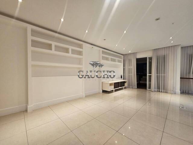 #768 - Apartamento para Venda em Rio de Janeiro - RJ
