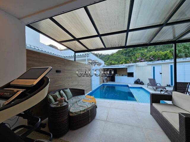#781 - Casa para Venda em Rio de Janeiro - RJ