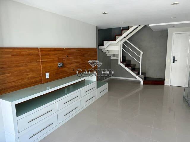 #799 - Apartamento para Venda em Rio de Janeiro - RJ