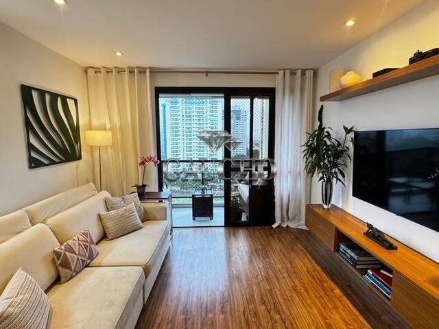 #803 - Apartamento para Venda em Rio de Janeiro - RJ