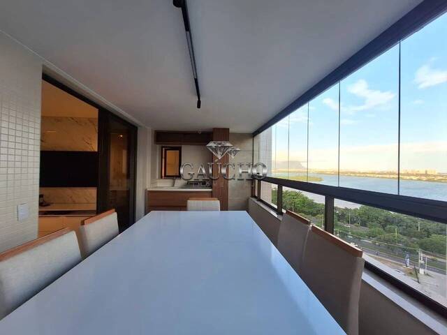 #808 - Apartamento para Locação em Rio de Janeiro - RJ