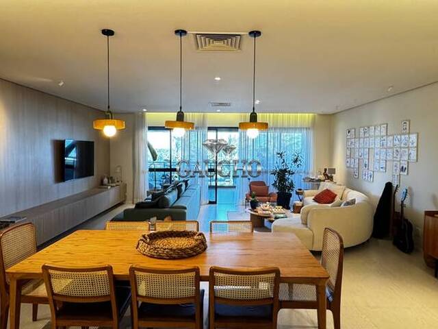 #836 - Apartamento para Venda em Rio de Janeiro - RJ