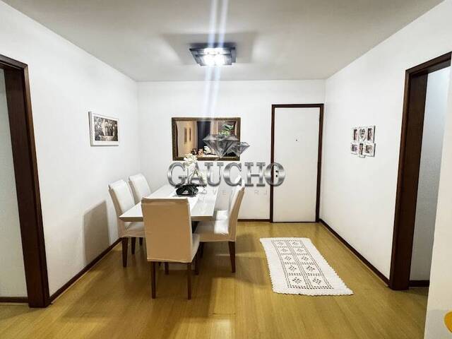 #844 - Apartamento para Venda em Rio de Janeiro - RJ