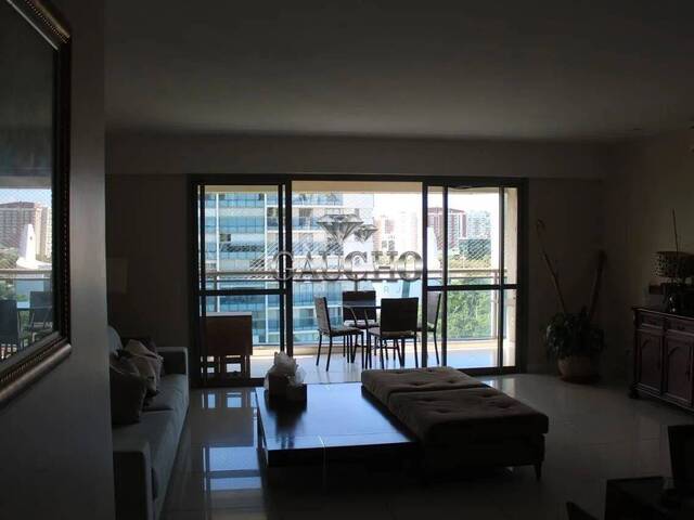 #886 - Apartamento para Locação em Rio de Janeiro - RJ