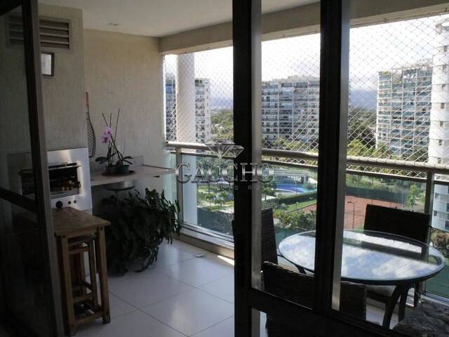 #886 - Apartamento para Locação em Rio de Janeiro - RJ