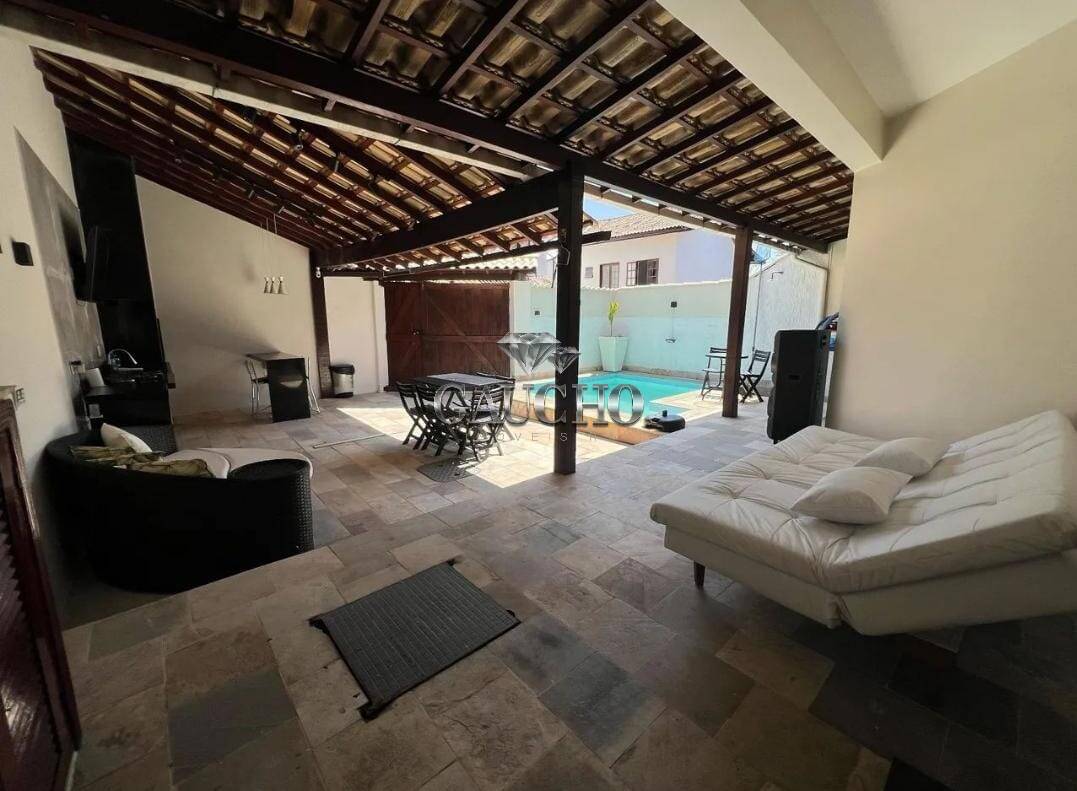 Casa à venda com 4 quartos, 192m² - Foto 2