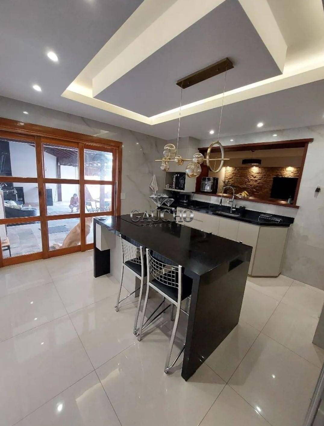 Casa à venda com 4 quartos, 192m² - Foto 4