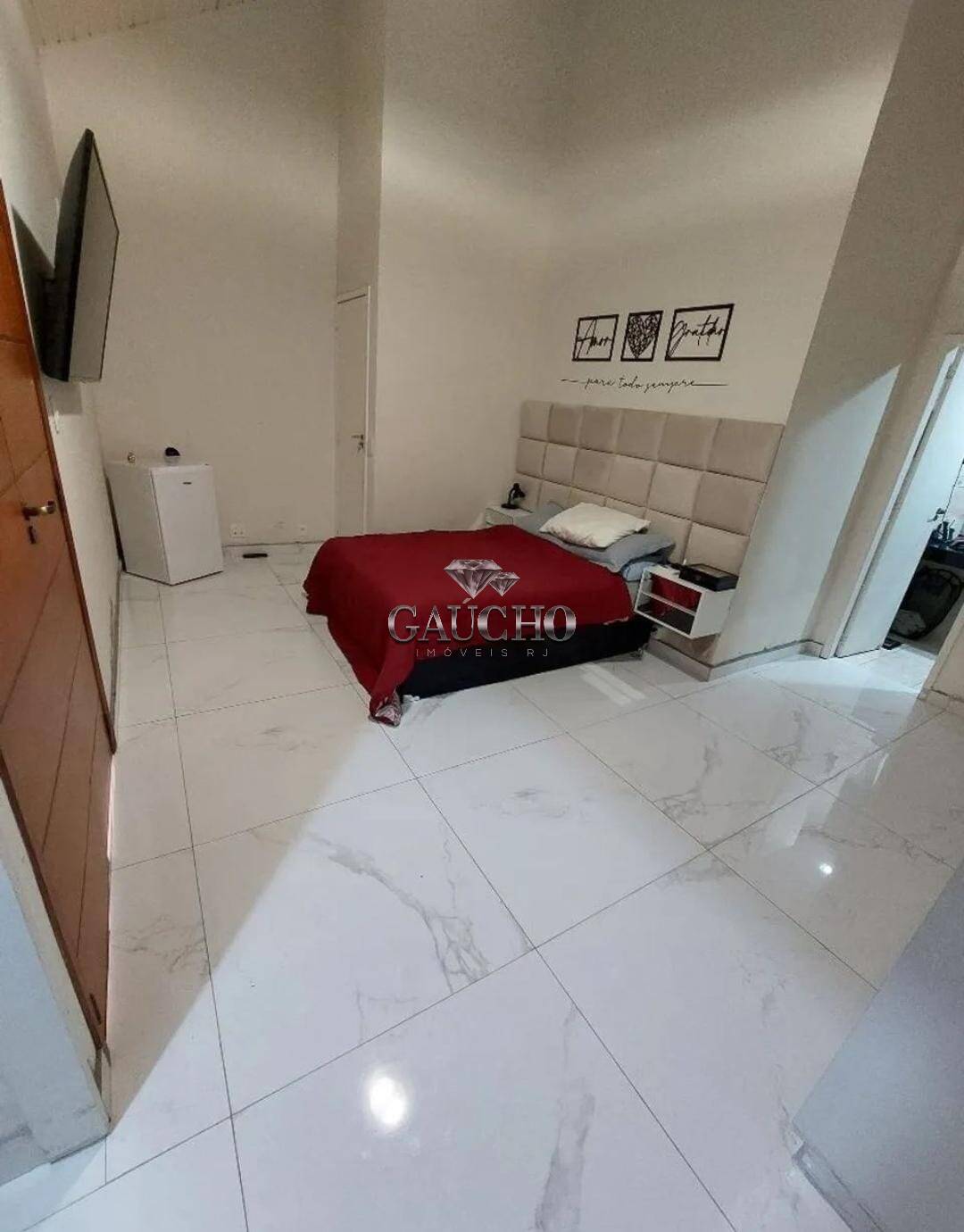 Casa à venda com 4 quartos, 192m² - Foto 11
