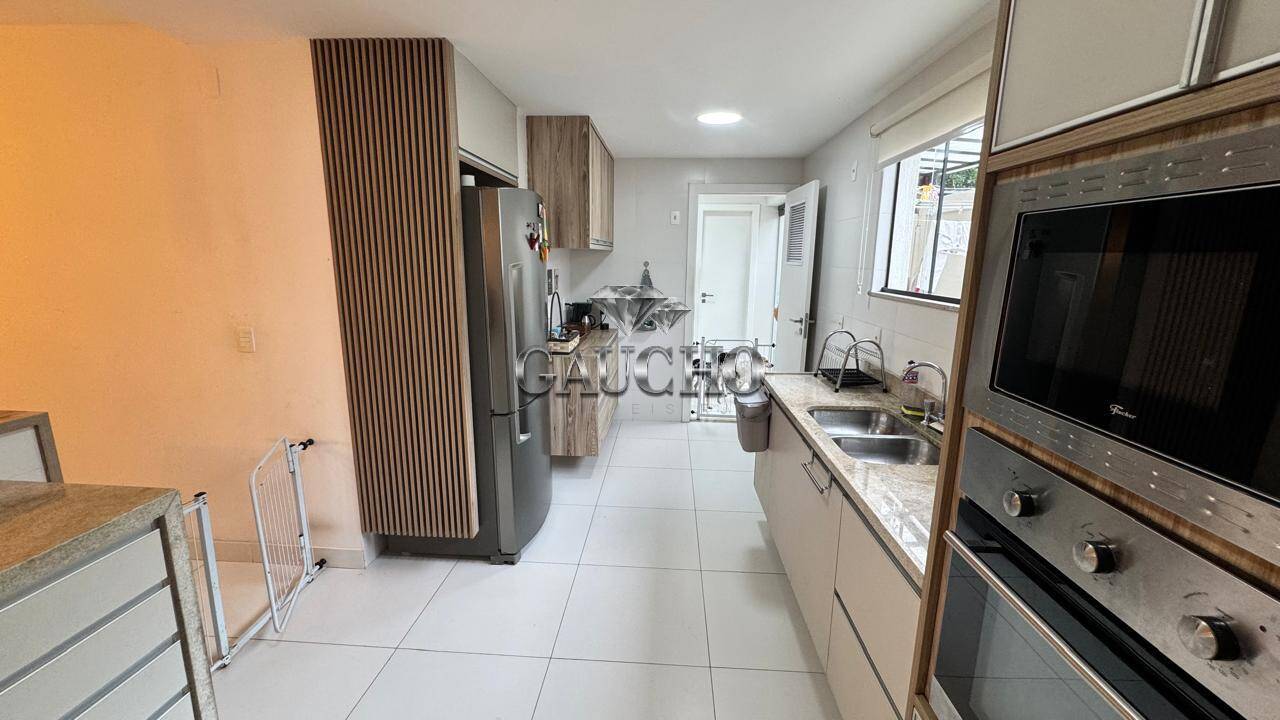 Casa à venda com 3 quartos, 138m² - Foto 11