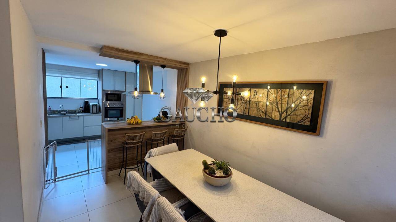 Casa à venda com 3 quartos, 138m² - Foto 4