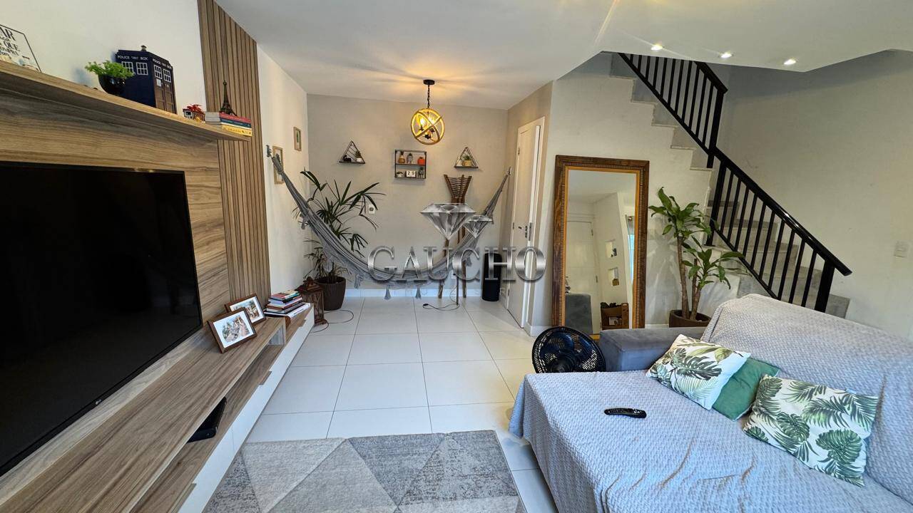 Casa à venda com 3 quartos, 138m² - Foto 3