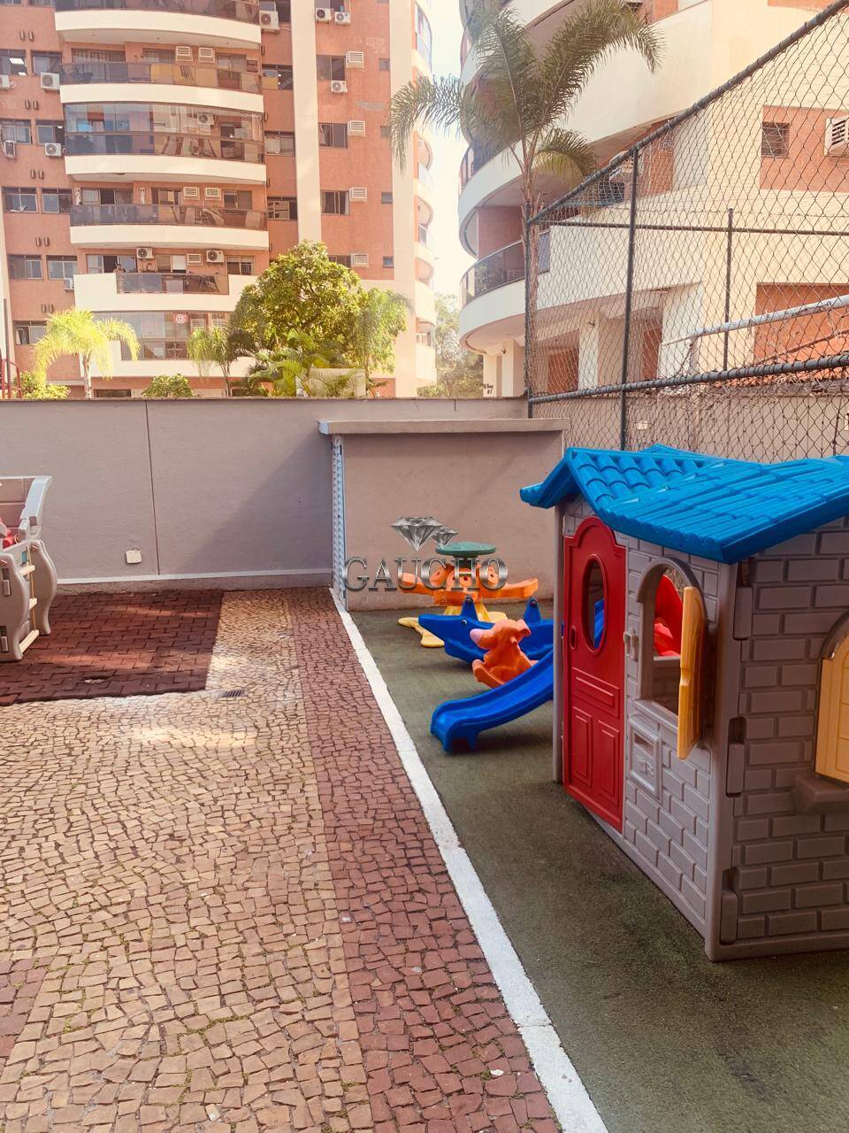 Apartamento para alugar com 2 quartos, 68m² - Foto 29