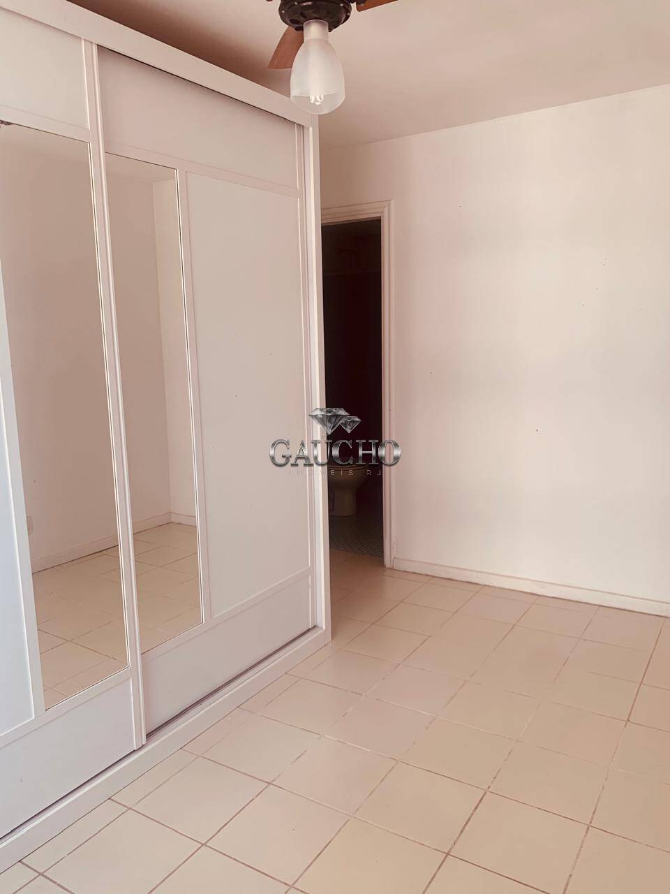 Apartamento para alugar com 2 quartos, 68m² - Foto 6