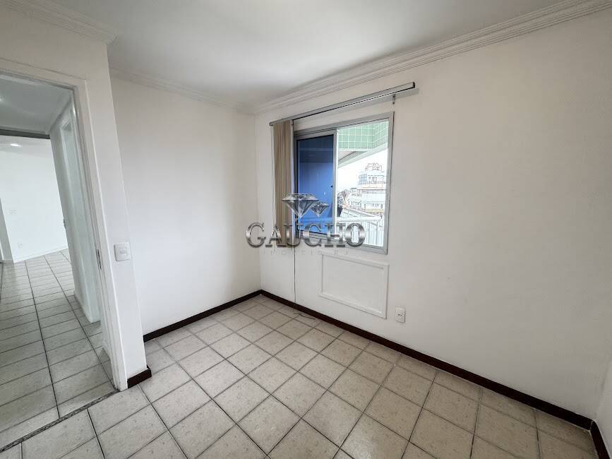 Apartamento para alugar com 3 quartos, 75m² - Foto 18