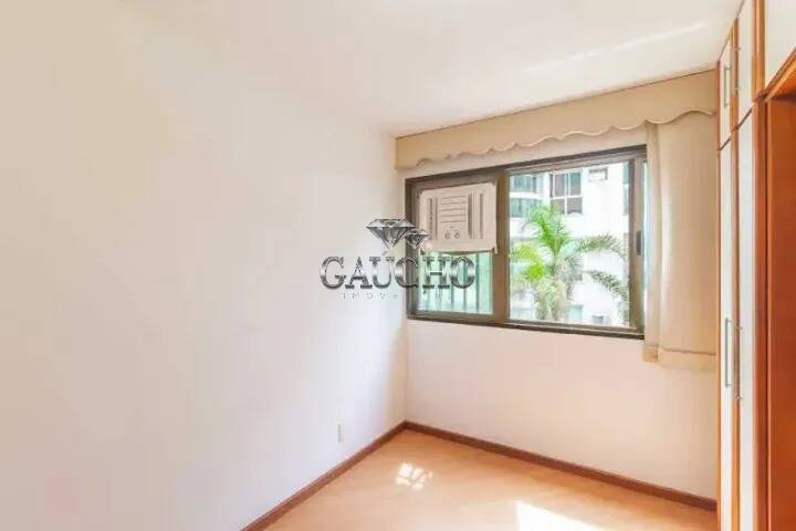 Apartamento para alugar com 4 quartos, 130m² - Foto 13